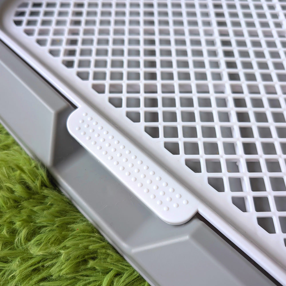 ergonomic rabbit litter box toilet with custom fit hay rack