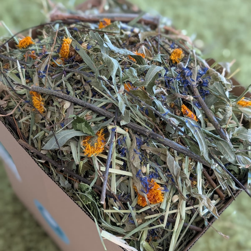 seasonal wild hay box - large